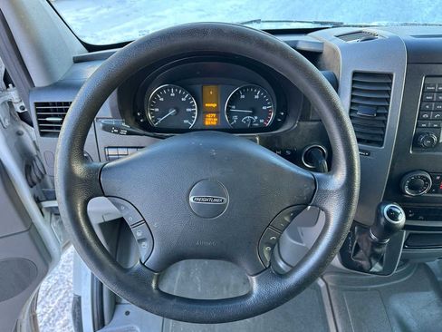 Used 2016 Freightliner Sprinter 2500 image 26