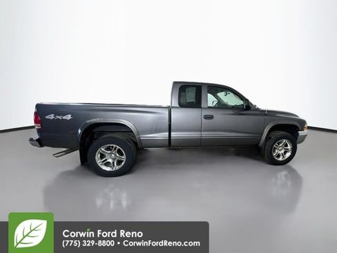 Used 2004 Dodge Dakota SLT w/ Chrome Appearance Group AWD/4WD image 10