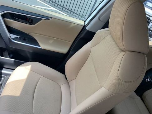 Certified 2025 Toyota RAV4 LE FWD image 29