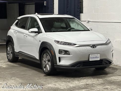 Used 2020 Hyundai Kona Limited w/ Cargo Package FWD image 1