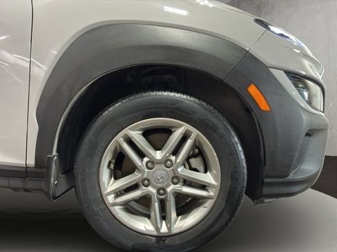 Used 2022 Hyundai Kona SE AWD/4WD image 30