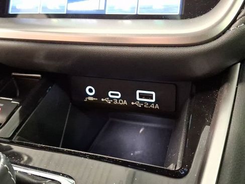 Certified 2025 Subaru Legacy Premium image 22