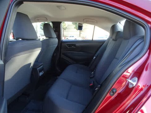 Used 2025 Toyota Corolla LE image 21