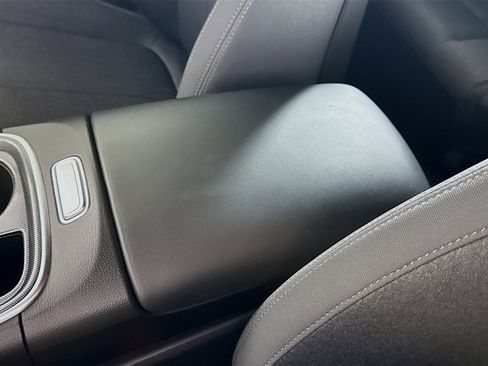 Used 2022 Hyundai Santa Fe SEL w/ Convenience Package image 18