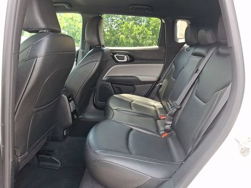 Used 2025 Jeep Compass Limited AWD/4WD image 10