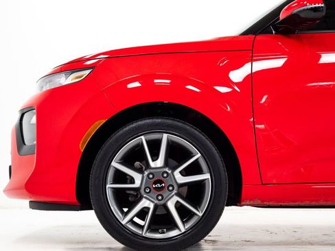 Certified 2022 Kia Soul GT-Line FWD image 29