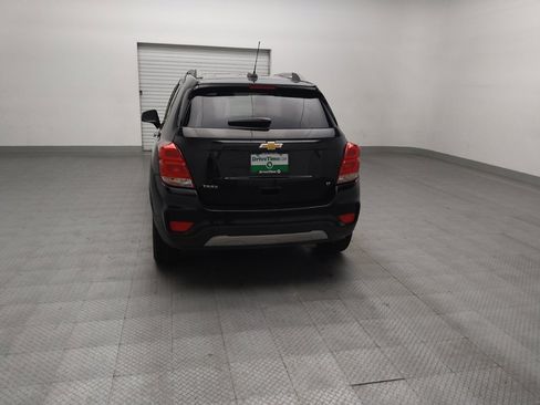 Used 2020 Chevrolet Trax LT w/ Driver Confidence Package FWD image 6