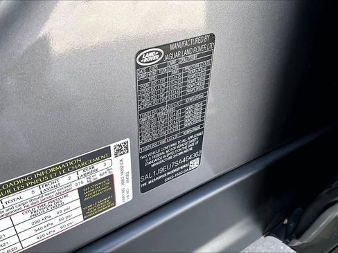 Used 2025 Land Rover Range Rover Sport AWD/4WD image 35