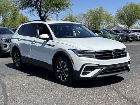 Used 2023 Volkswagen Tiguan S FWD image 6