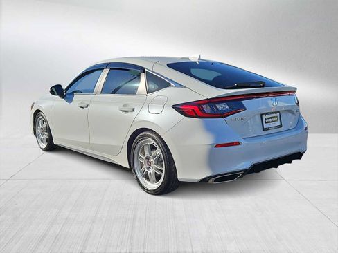 Used 2024 Honda Civic Sport Touring image 6