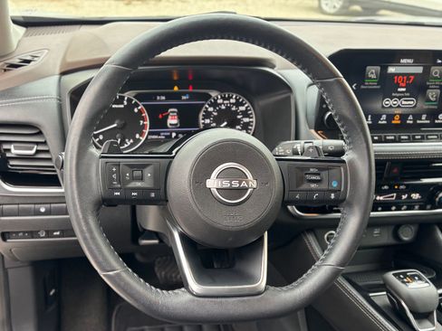 Used 2023 Nissan Rogue SL w/ SL Premium Package image 33