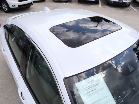 Used 2018 Honda Accord EX-L image 45