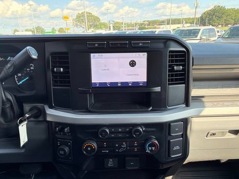 Used 2024 Ford F550 4x4 Crew Cab Super Duty image 28