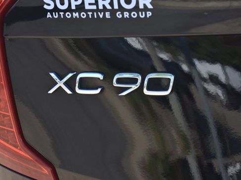 Used 2023 Volvo XC90 B6 Plus image 7