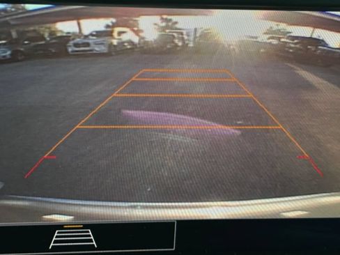 Used 2024 GMC Terrain SLE FWD image 11