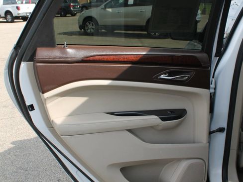 Used 2016 Cadillac SRX Luxury AWD/4WD image 16