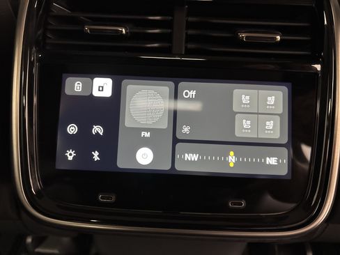 Used 2025 Rivian R1S Adventure AWD/4WD image 30