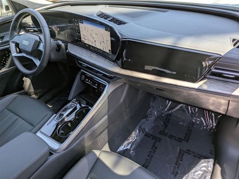 New 2025 Audi Q5 Premium image 7