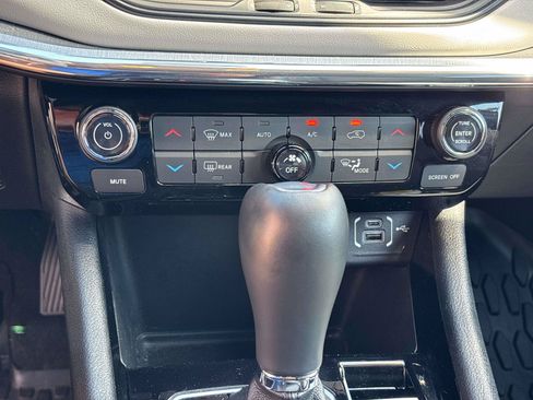 Used 2023 Jeep Compass Limited w/ Elite Group AWD/4WD image 23