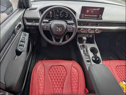 Used 2025 Honda Civic Sport image 9