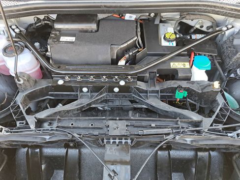 Certified 2024 Audi Q4 e-tron Premium image 34