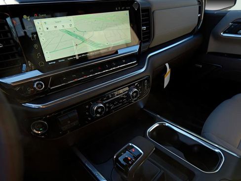 New 2026 GMC Sierra 1500 SLT image 15