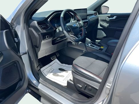 Used 2023 Ford Escape ST-Line Elite AWD/4WD image 8