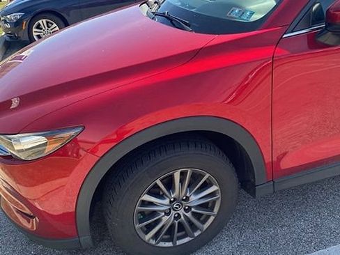 Used 2017 MAZDA CX-5 Touring image 4