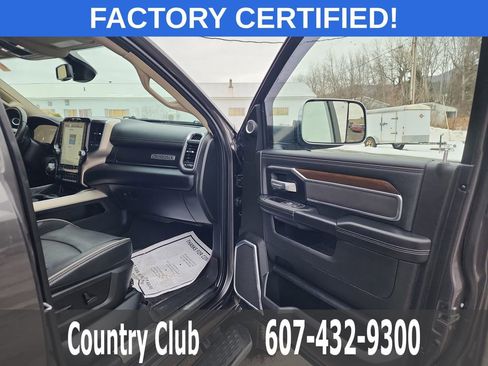 Used 2022 RAM 2500 Laramie image 32