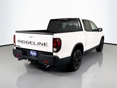 New 2026 Honda Ridgeline Black Edition image 5