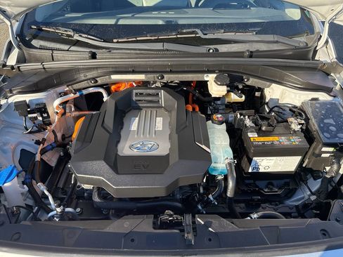 Used 2021 Hyundai Ioniq SE image 12