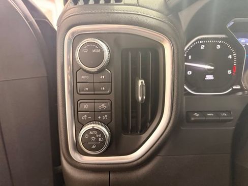 Used 2020 GMC Sierra 2500 Denali w/ Denali Ultimate Package AWD/4WD image 11