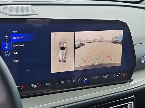 New 2026 Chevrolet Traverse LT w/ Enhanced Driving Package image 15