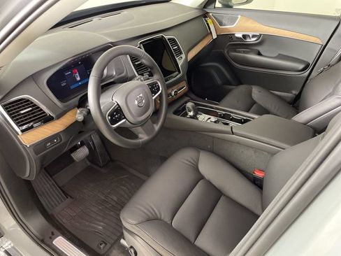 Certified 2025 Volvo XC90 T8 Plus w/ Protection Package Premier AWD/4WD image 39