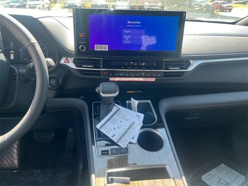 New 2026 Toyota Sienna Platinum image 11