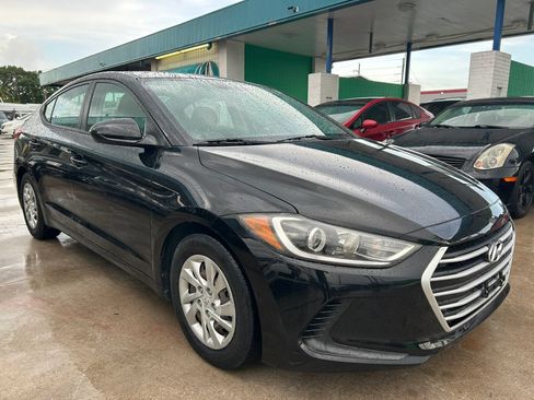 Used 2017 Hyundai Elantra SE FWD image 7