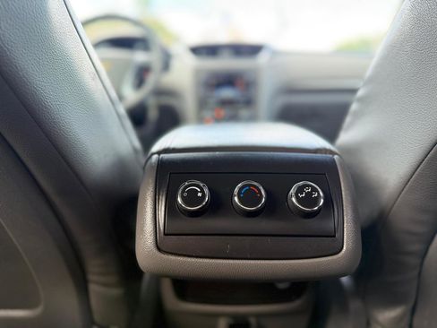 Used 2017 Chevrolet Traverse LS image 32