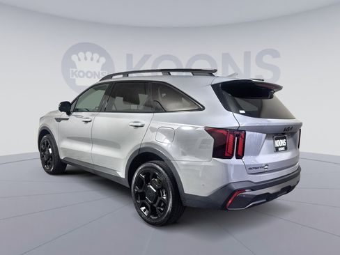 Used 2025 Kia Sorento SX AWD/4WD image 4