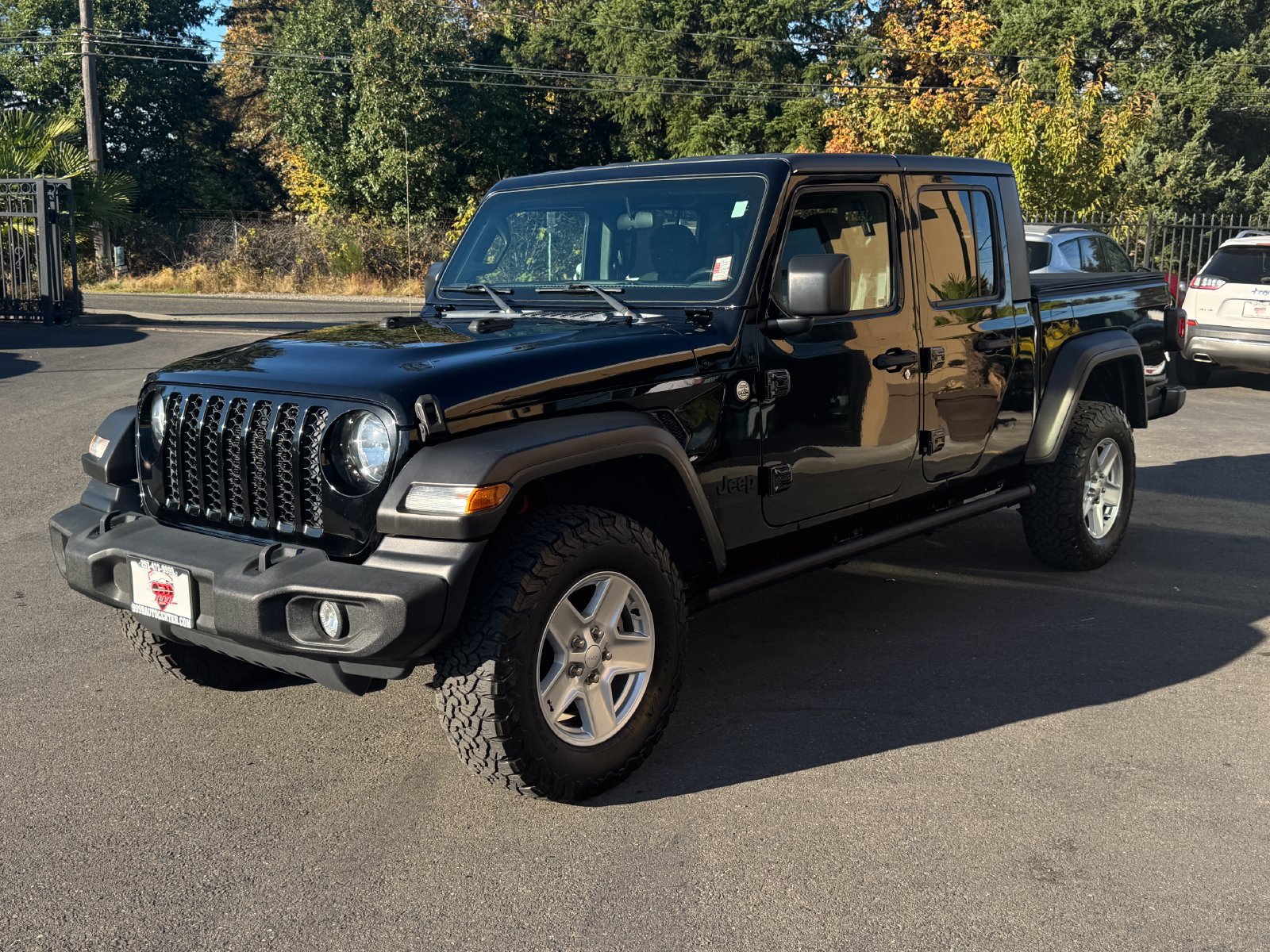 Used 2020 Jeep Gladiator Sport w/ Quick Order Package 24S AWD/4WD image 3