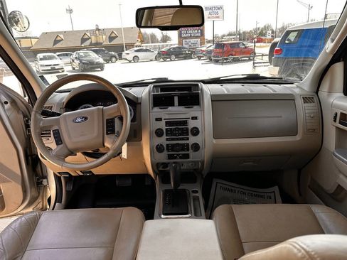 Used 2010 Ford Escape XLT image 15