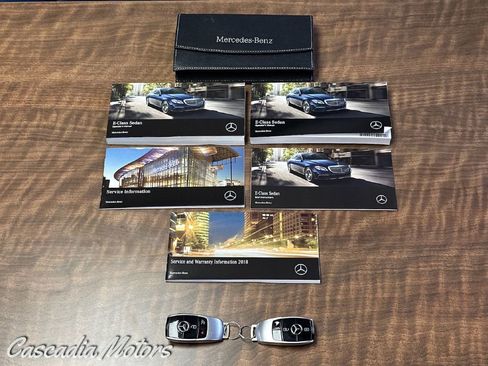 Used 2018 Mercedes-Benz E 300 4MATIC image 2