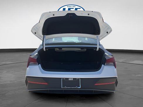 New 2026 Hyundai Elantra Sport FWD image 17