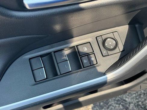 Used 2025 Toyota RAV4 XLE AWD/4WD image 22