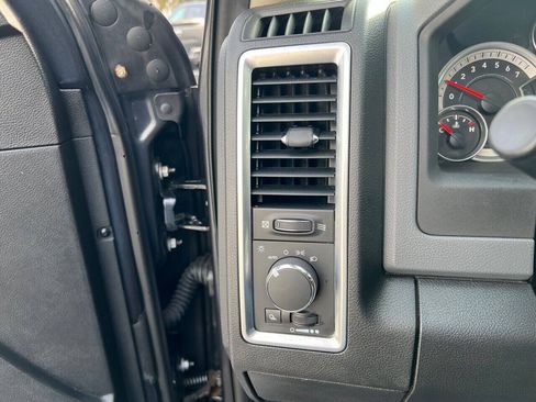 Used 2015 RAM 2500 SLT w/ Luxury Group AWD/4WD image 14