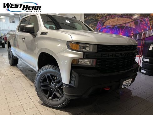 Used 2019 Chevrolet Silverado 1500 Custom Trail Boss w/ Custom Convenience Package image 1