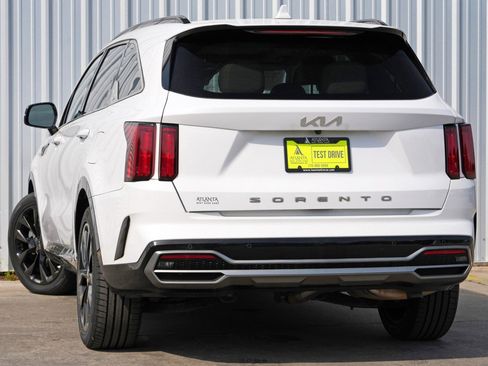 Used 2022 Kia Sorento SX image 5