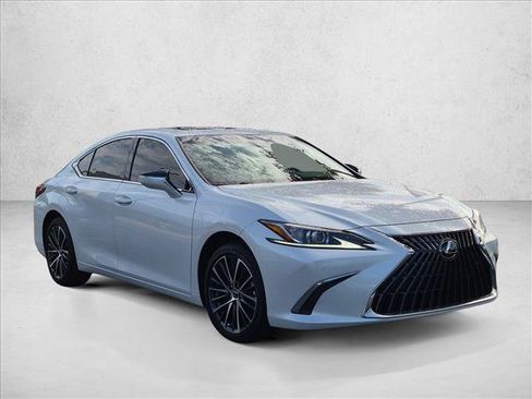Certified 2025 Lexus ES 350 w/ Premium Package FWD image 3