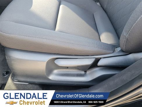 Used 2023 Toyota Corolla LE image 21