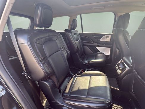 Used 2021 Lincoln Aviator Reserve w/ Equipment Group 210A AWD/4WD image 34