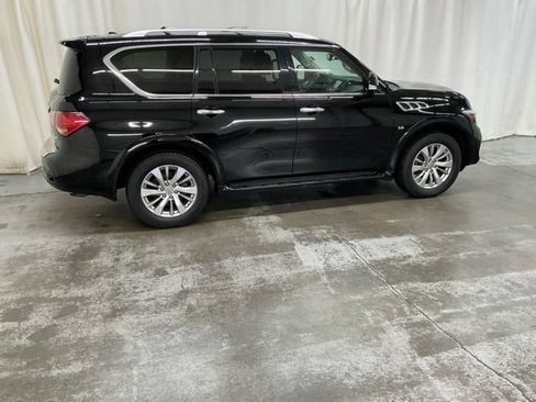 Used 2017 INFINITI QX80 4WD w/ Driver Assistance Package image 2
